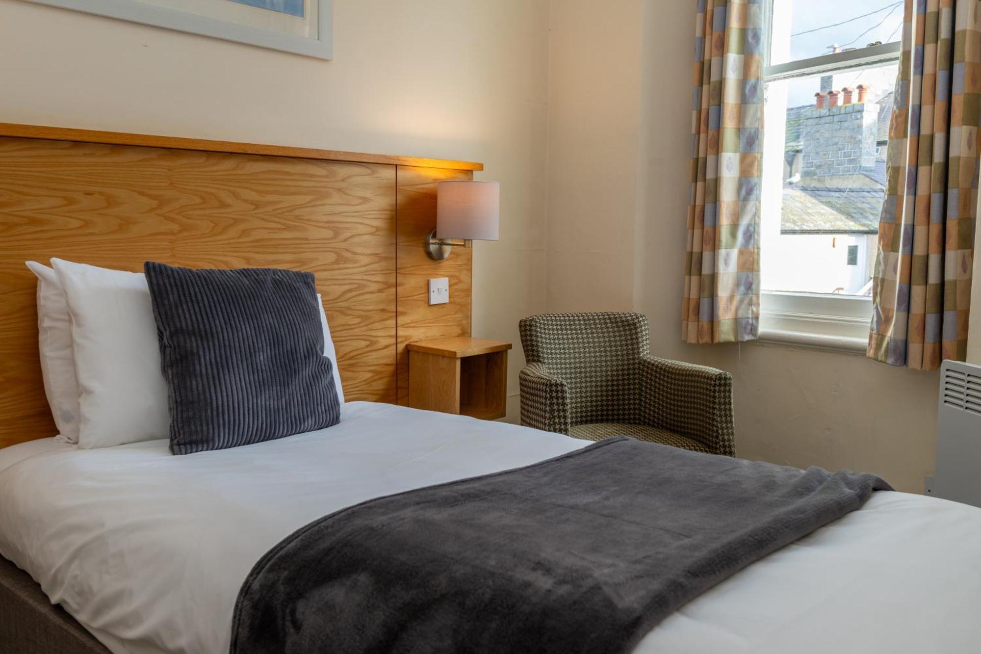 Hotel Castle Court Beaumaris Exterior foto